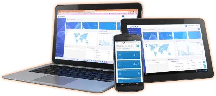 Écrans d'ordinateur portable, tablette et smartphone affichant le tableau de bord iTouchAm (ou DonaTouch), illustrant le suivi des statistiques de dons et l'analyse des données de collecte sur différentes plateformes.